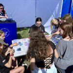 zdjęcie strefy US, podczas warsztatów z robienia branzoletek