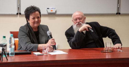 Relacja ze spotkania z prof. Bralczykiem