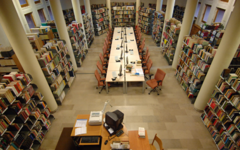 Przygarnij lekturę nim trafi na makulaturę