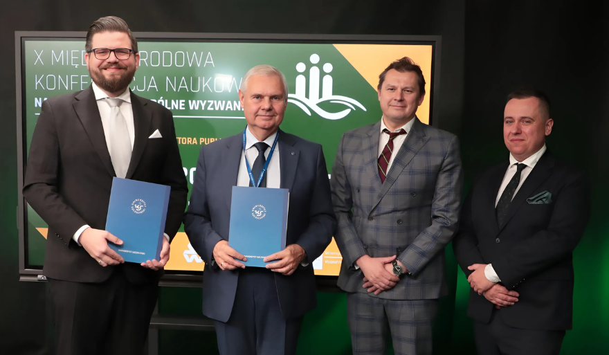 Umowa pomiędzy Uniwersytetem Szczecińskim a Inicjatywą 7/4/3