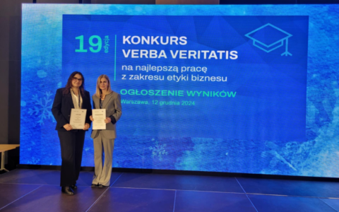 Zuzanna Zawolska z najlepszą pracą licencjacką w konkursie VERBA VERITATIS