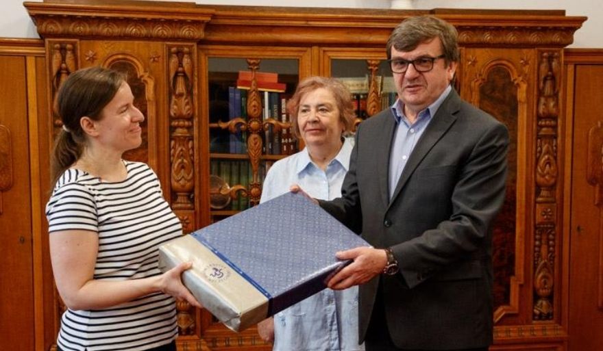 Wręczenie nagrody za udział w ankietyzacji