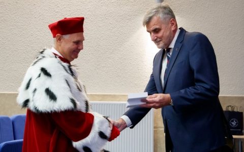 Medal PKOl dla Rektora US