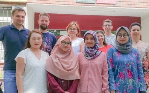 Wspólna publikacja stypendystki programu PROM i pracowników US