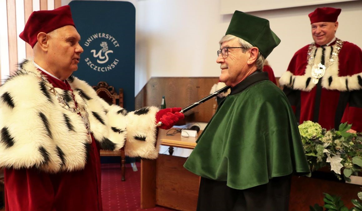 Uroczystość nadania tytułu doktora honoris causa prof. Paulowi C.W. Daviesowi
