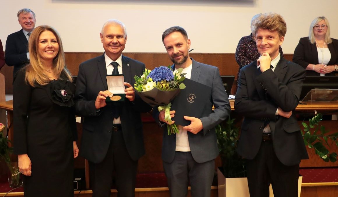 Medal Uniwersytetu Szczecińskiego dla Adama „Łony” Zielińskiego