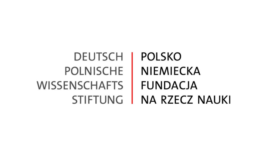 Białe tło. Pośrodku czerwona pionowa linia. Po prawej czarny napis w czterech wierszach: Polsko-Niemiecka Fundacja na rzecz Nauki (PNFN). Po lewej analogiczna szara nazwa w języku niemieckim.