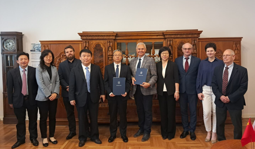 Wizyta w Instytucie delegacji Chińskiej Służby Geologicznej