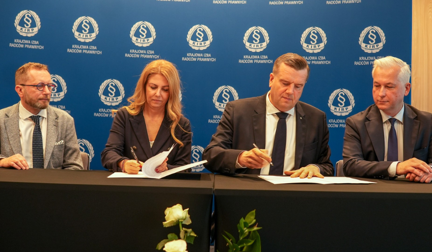 Podpisanie porozumienia o współpracy między Krajową Izbą Radców Prawnych a Uniwersytetem Szczecińskim