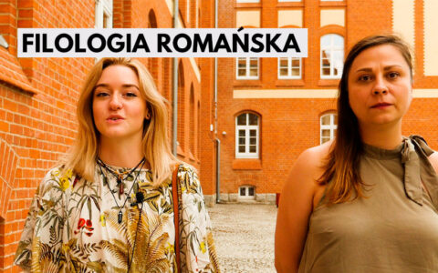 Studenci zapraszają do studiowania filologii romańskiej