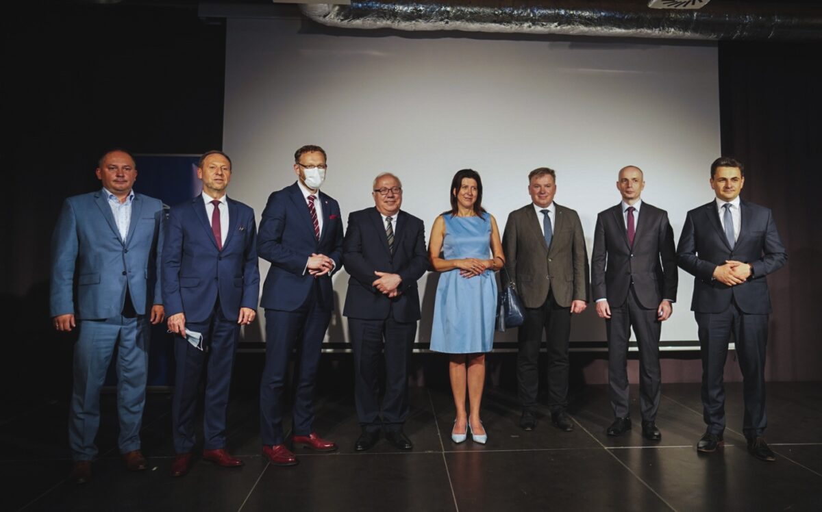 Innowacyjny projekt szczecińskich naukowców i Enei Operator. Zielony wodór pomoże magazynować energię elektryczną z OZE i stabilizować sieć