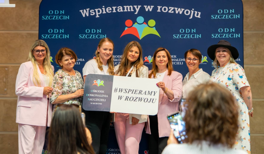 Jak mądrze i z empatią uczyć dzieci? Relacja z konferencji