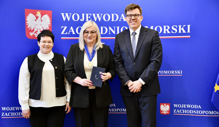 Złoty Medal „Sapientia et Veritas” dla prof. Renaty Podgórzańskiej
