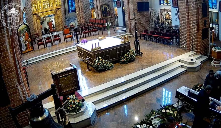Transmisja mszy żałobnej prof. Kazimierza Sawickiego