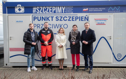 Mobilny punkt szczepień na Uniwersytecie Szczecińskim już działa
