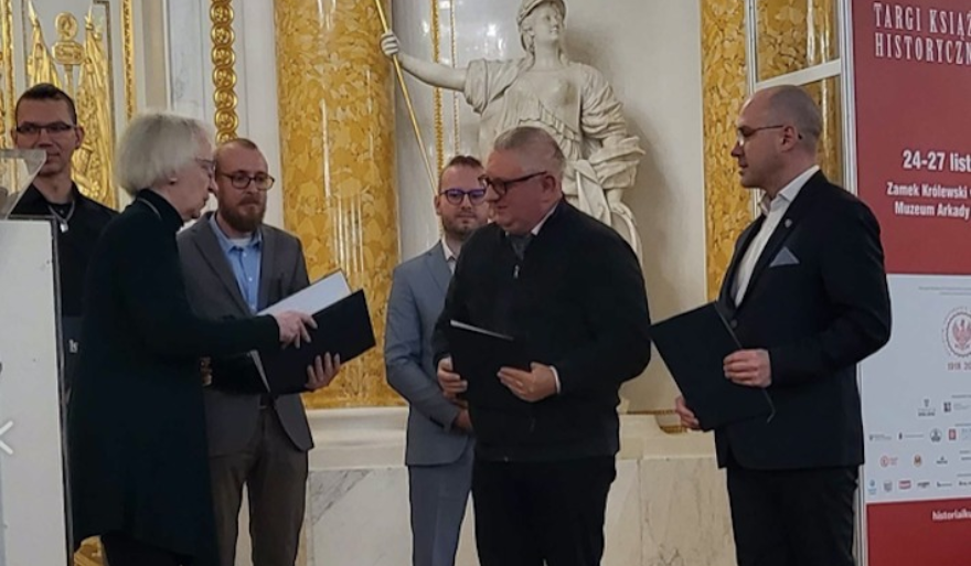 Wyróżnienie dla prof. Walczaka