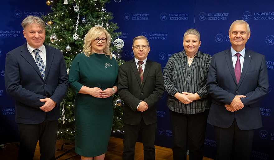 Życzenia z okazji Świąt Bożego Narodzenia oraz Nowego Roku 2022